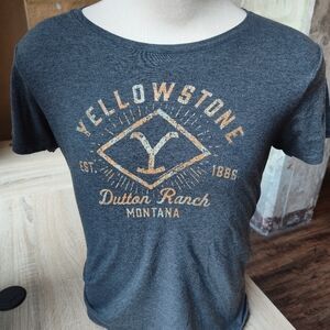 Yellowstone Tshirt  Large